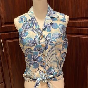 Blue and White Sleeveless Notched Collar Blouse